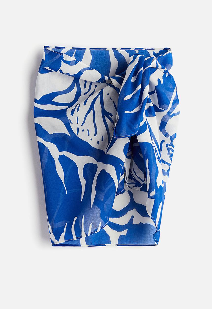 H&M - Short sarong - bright blue & white floral