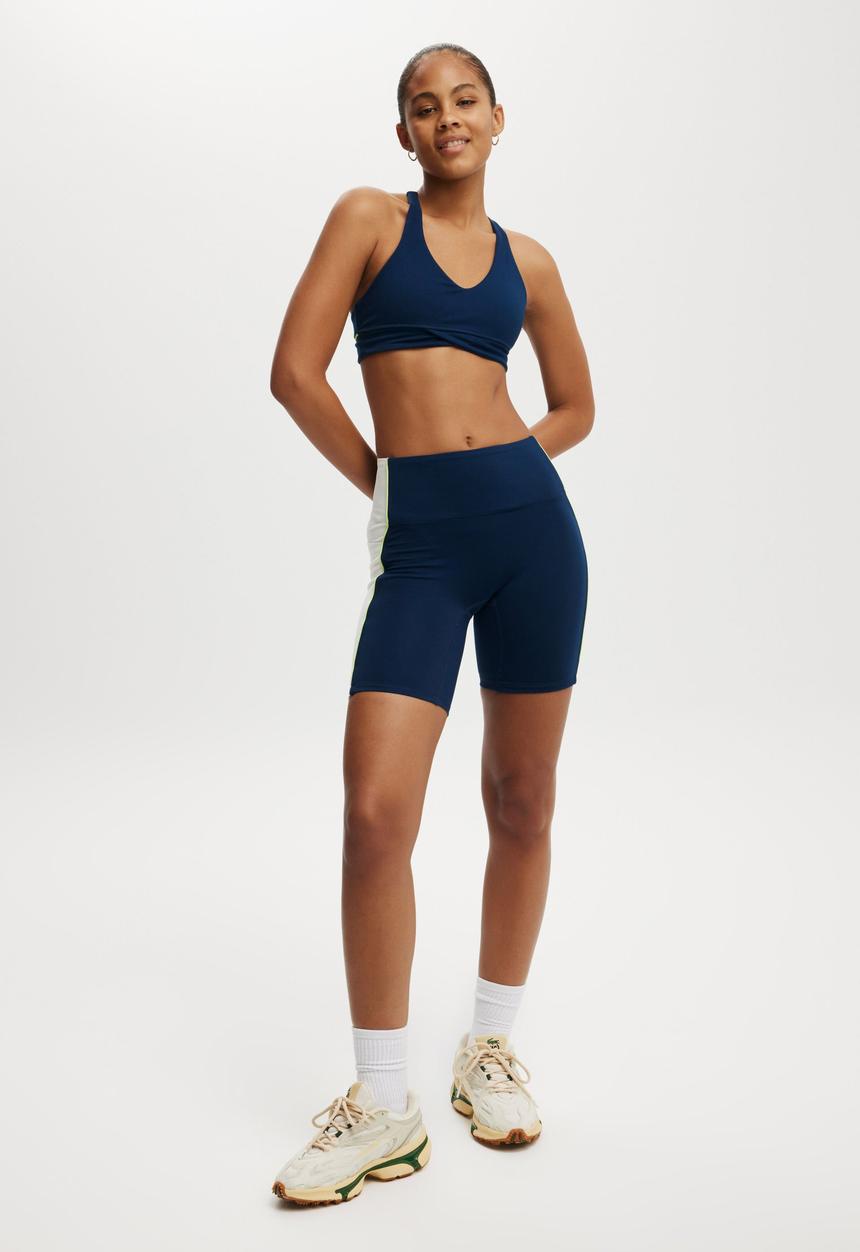 Cotton On - Ultra Soft Track Bike Short - Dark water / coconut milk