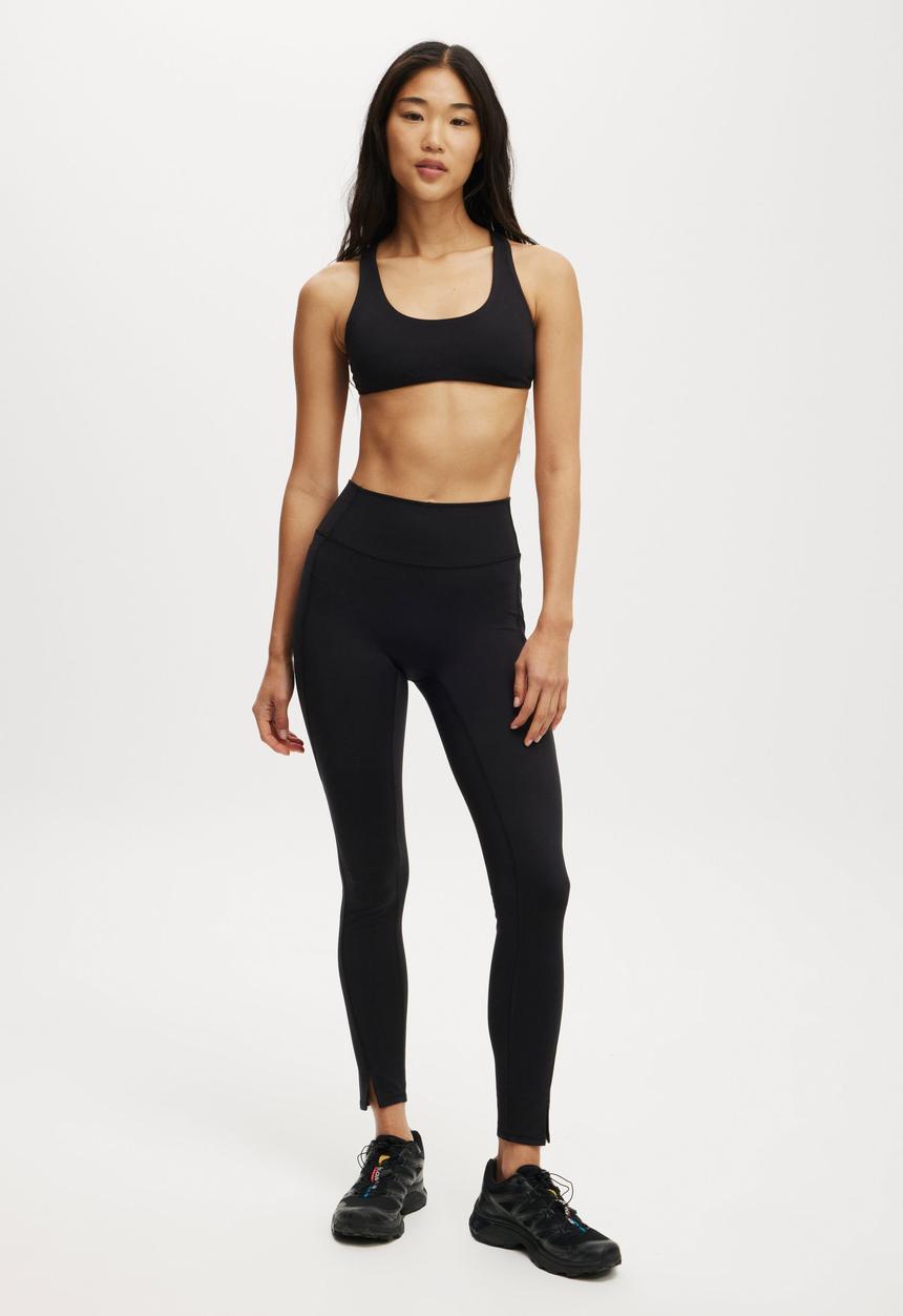 Cotton On - Ultra Soft Curved Hem Crop - Black