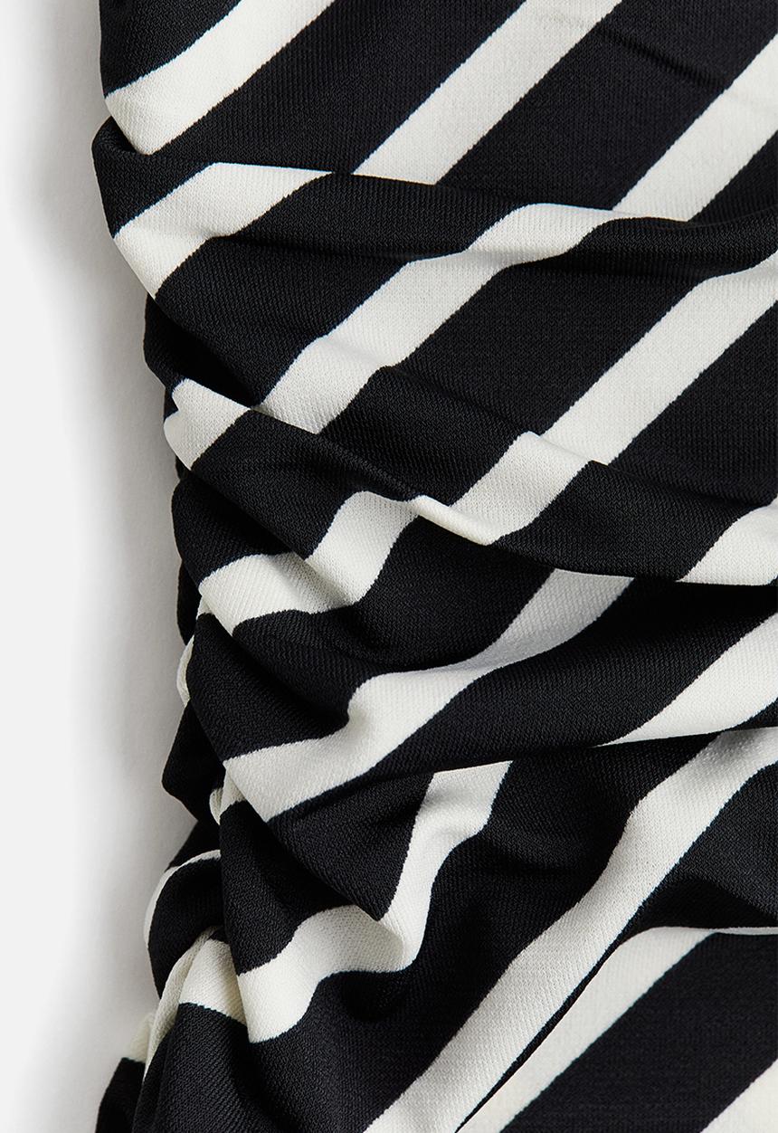 H&M - Cap-sleeved dress - black & white striped