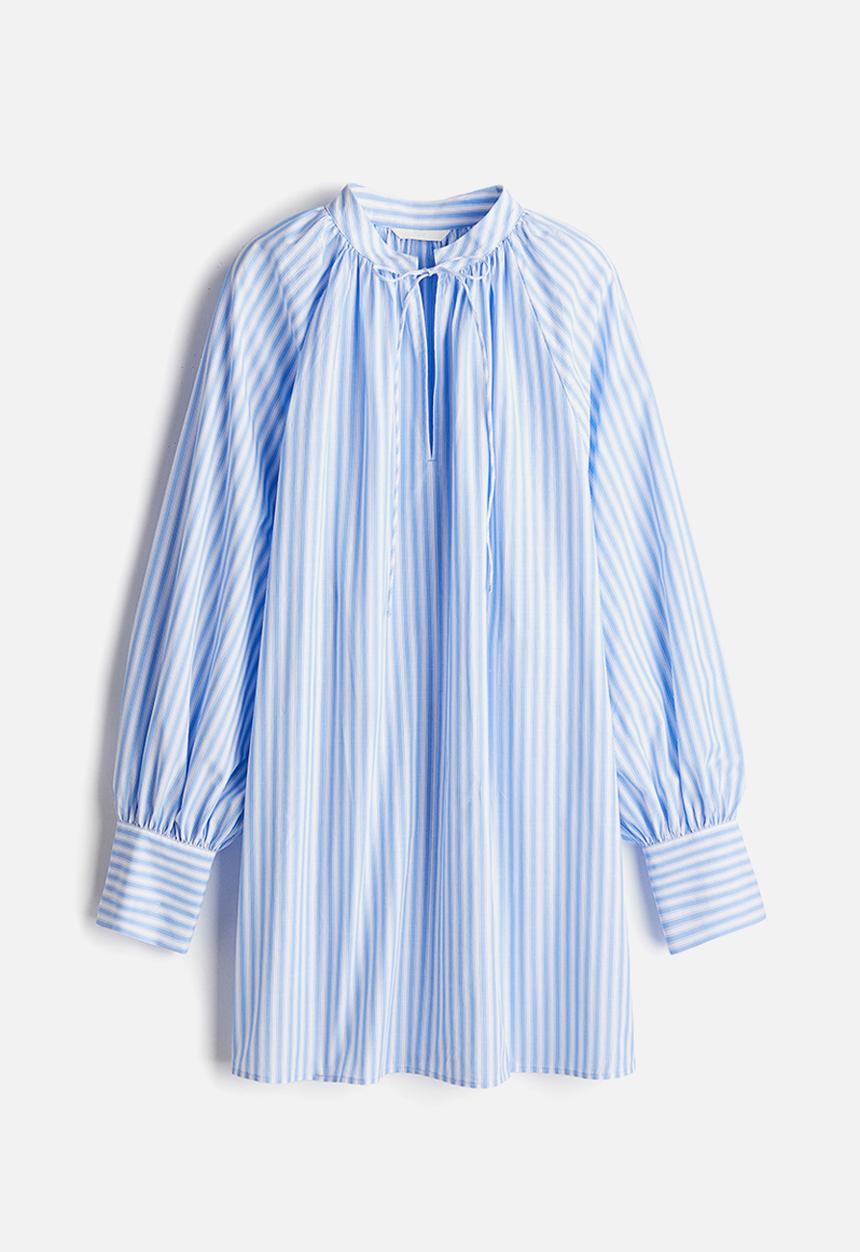 H&M - Oversized tie-detail dress - light blue/striped 