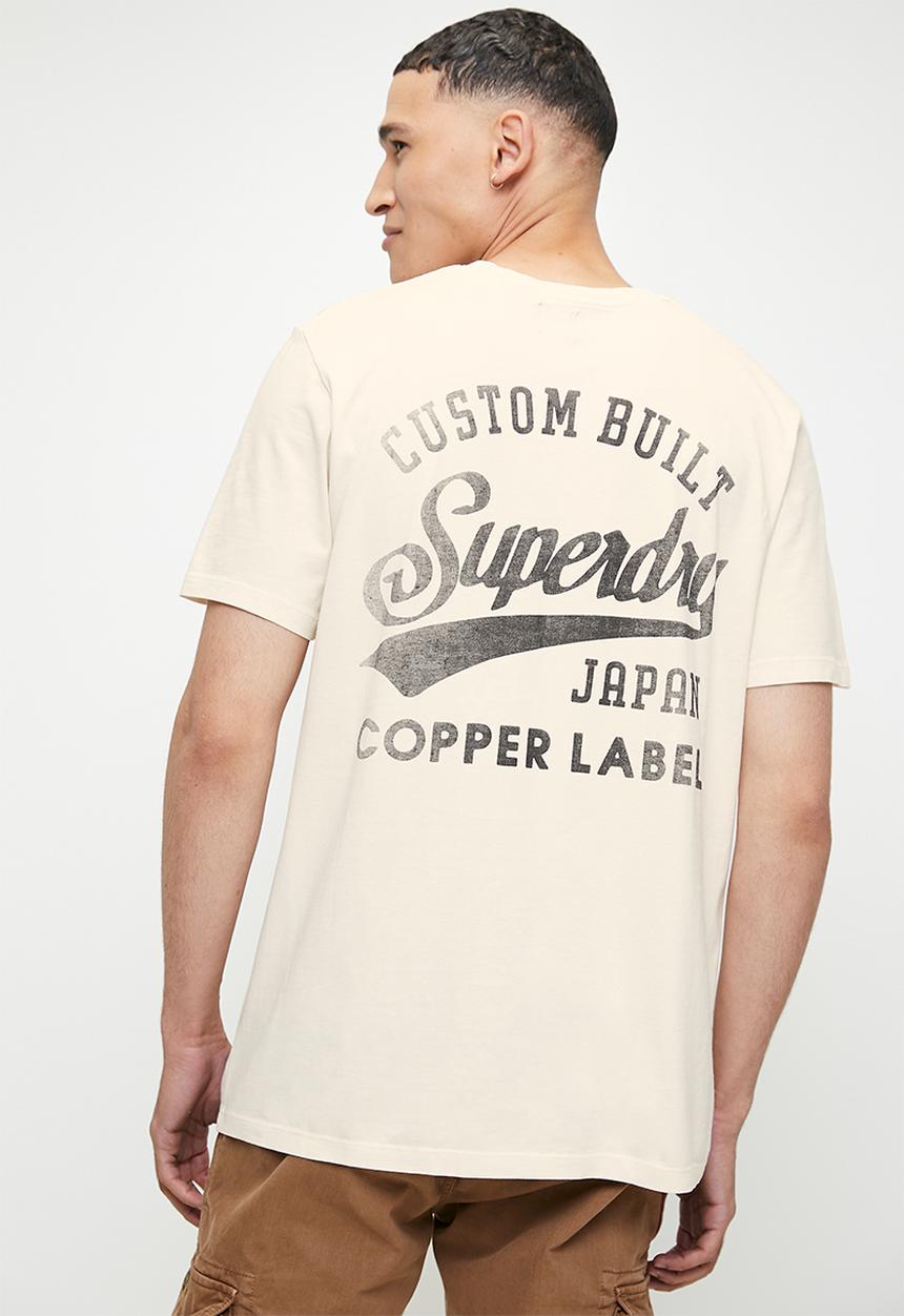 Superdry. - Copper label chest graphic tee - Rice White