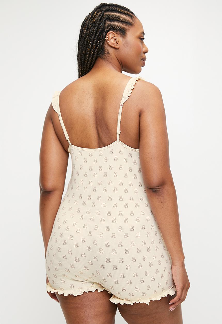 Cotton On - Plus Rib Ruffle Boyleg Romper - Teddy Antique White