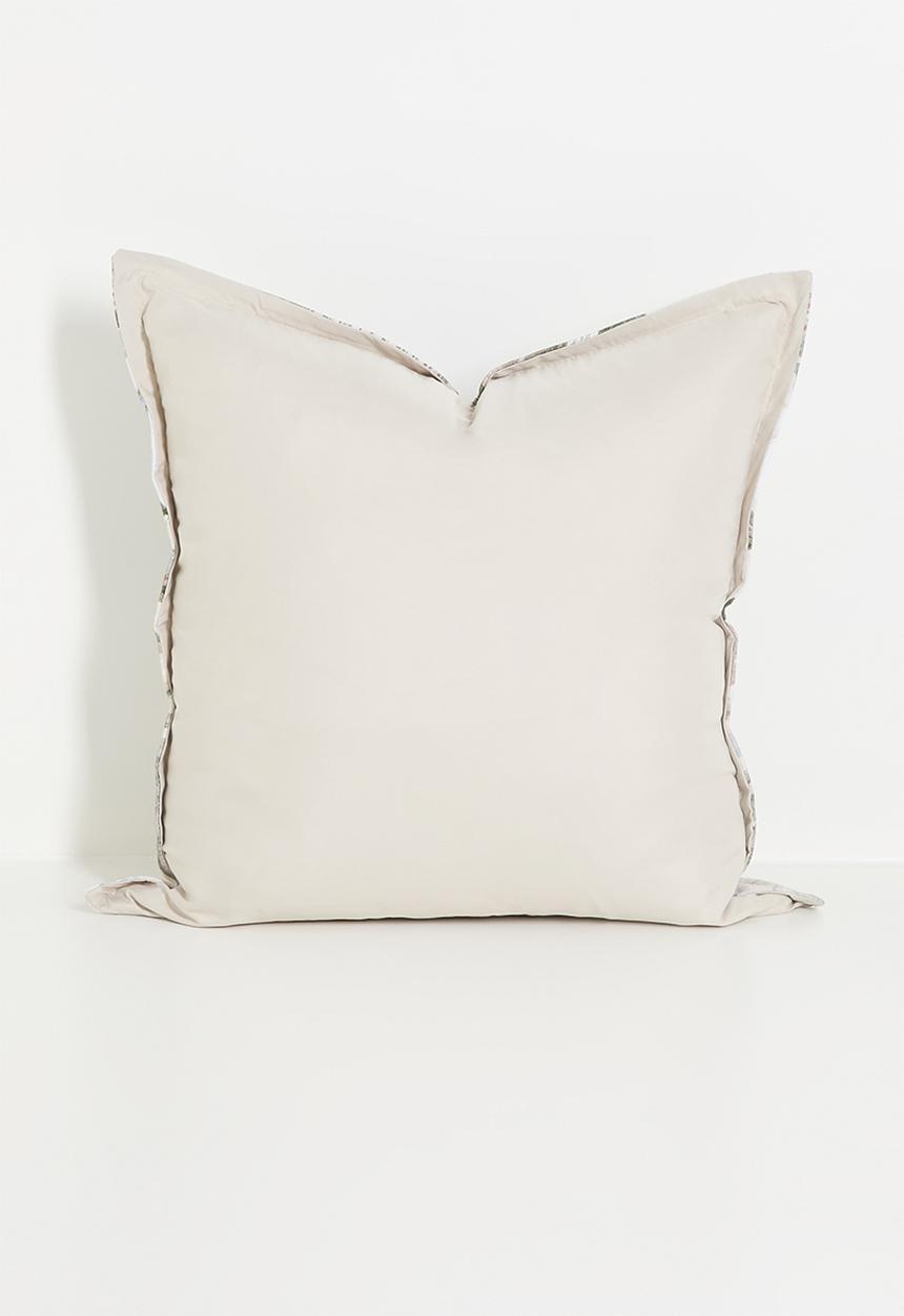 Grey Gardens - Wild protea cushion cover - Multi