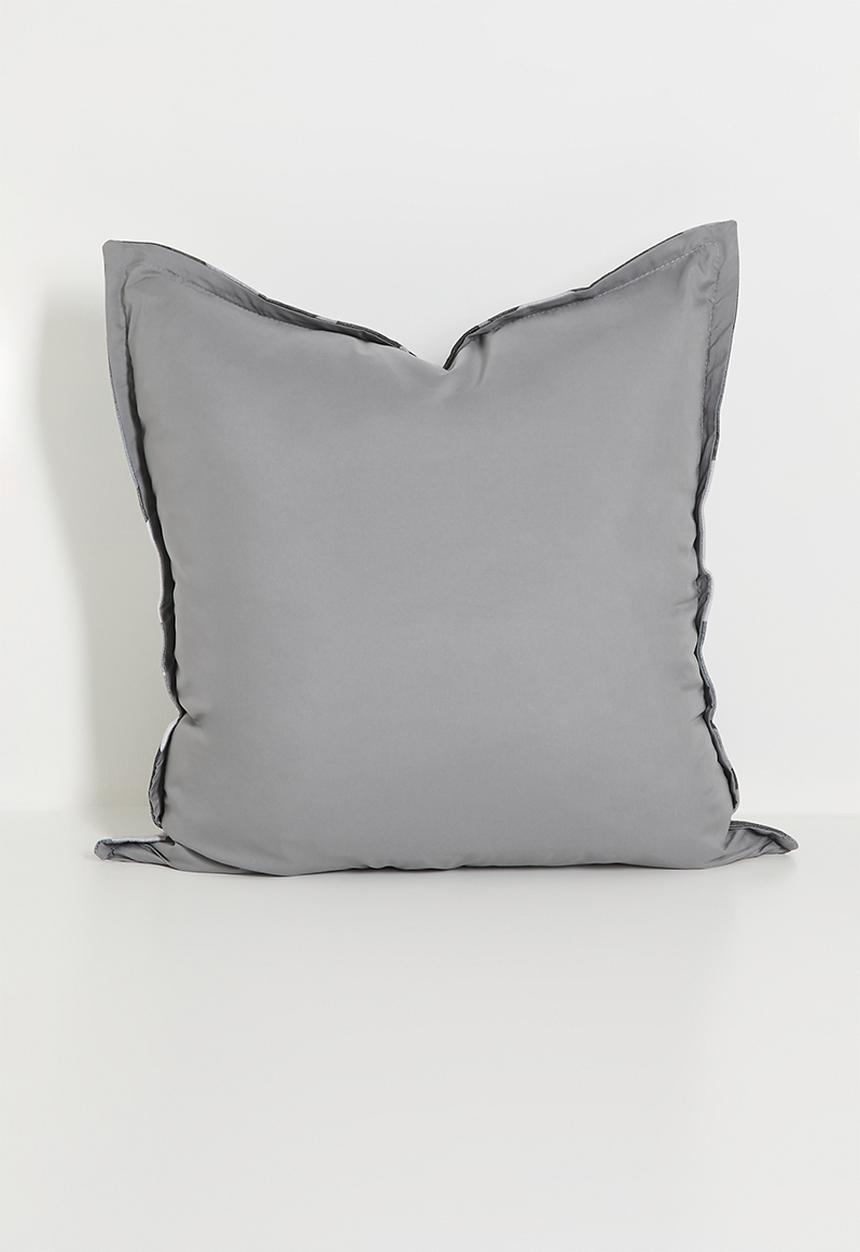 Grey Gardens - Matisse cushion cover - Grey