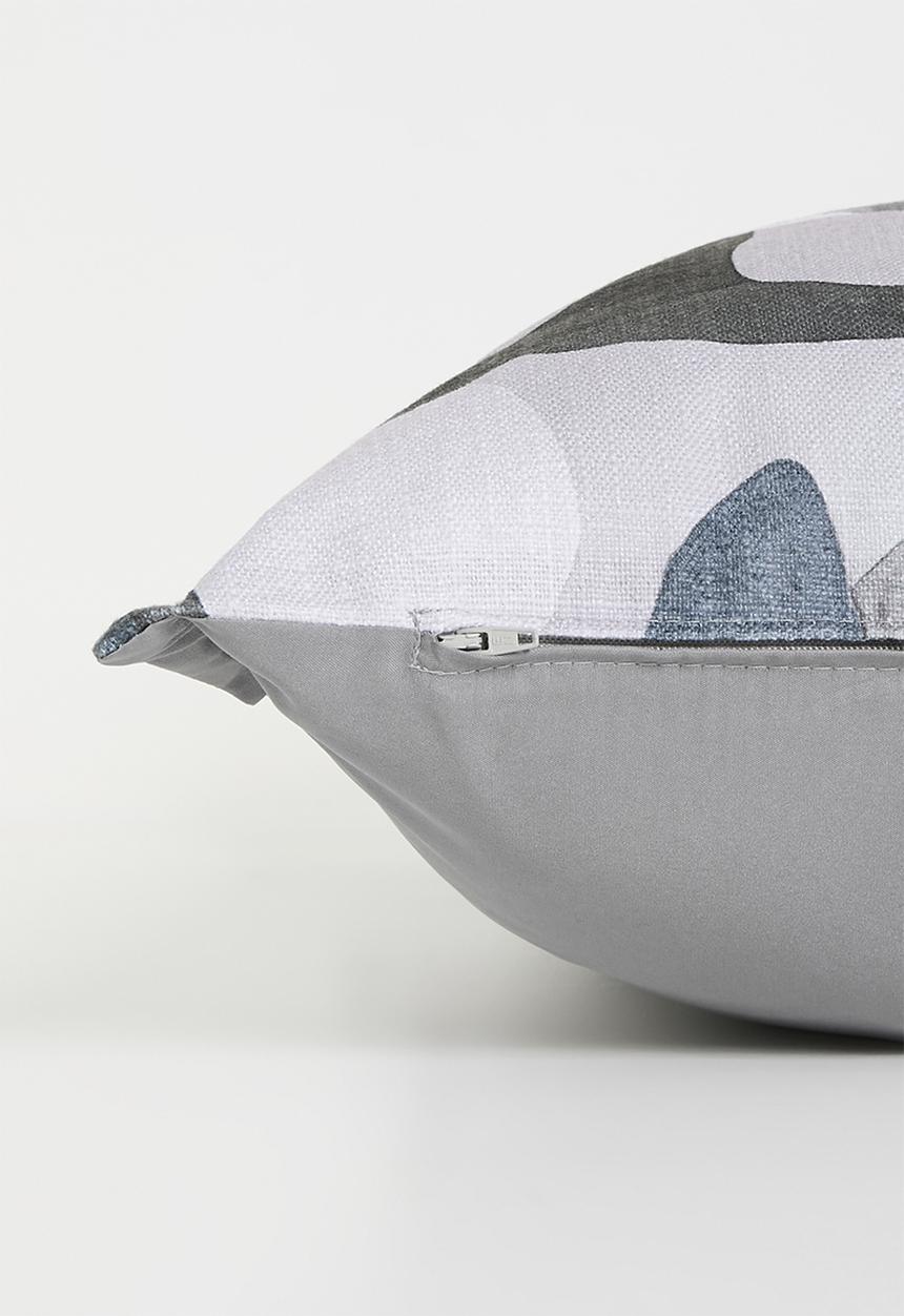 Grey Gardens - Matisse cushion cover - Grey