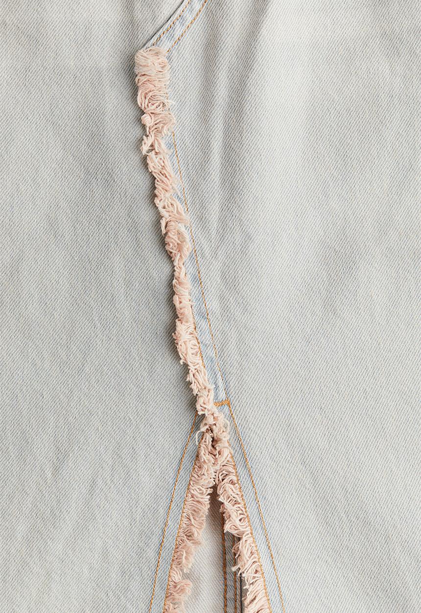 H&M - Frayed-edge denim skirt - pale denim blue