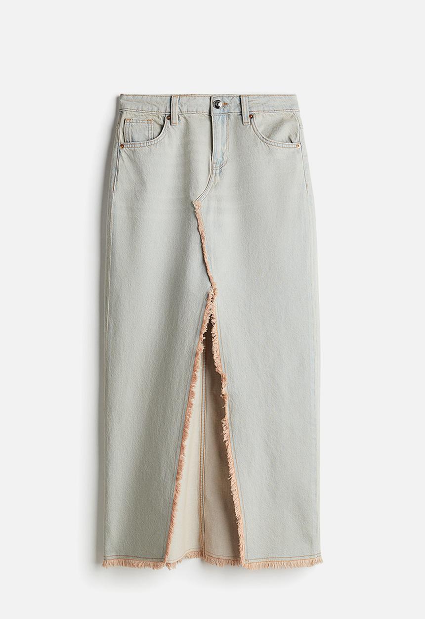 H&M - Frayed-edge denim skirt - pale denim blue