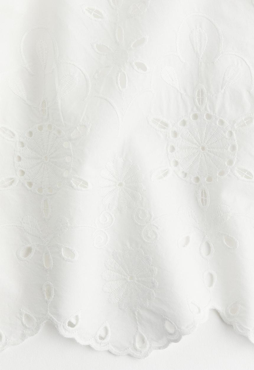 H&M - Cropped broderie anglaise blouse - cream