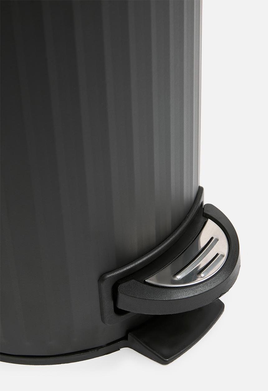 Bathroom Solutions - Ribbed pedal bin - black
