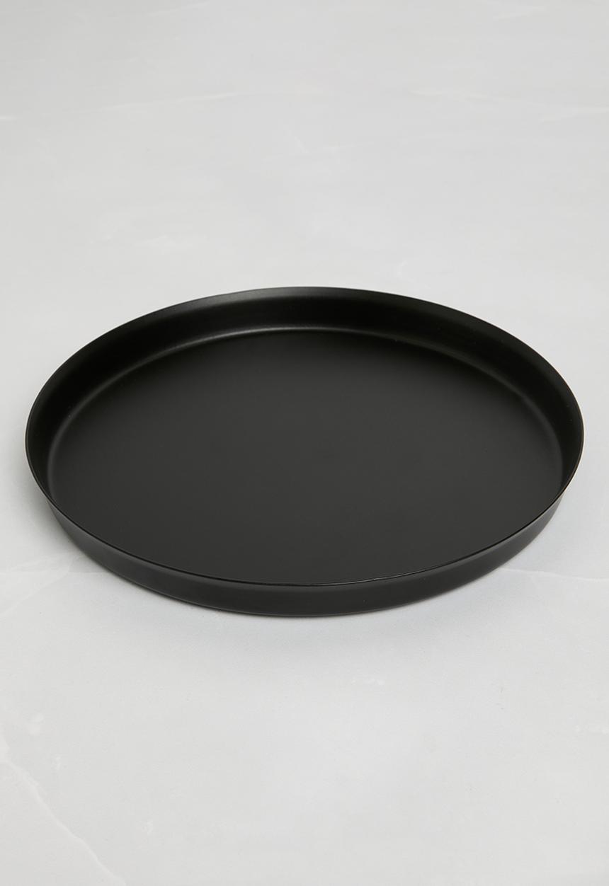Sixth Floor - Metal cheese platter with glass dome - Black