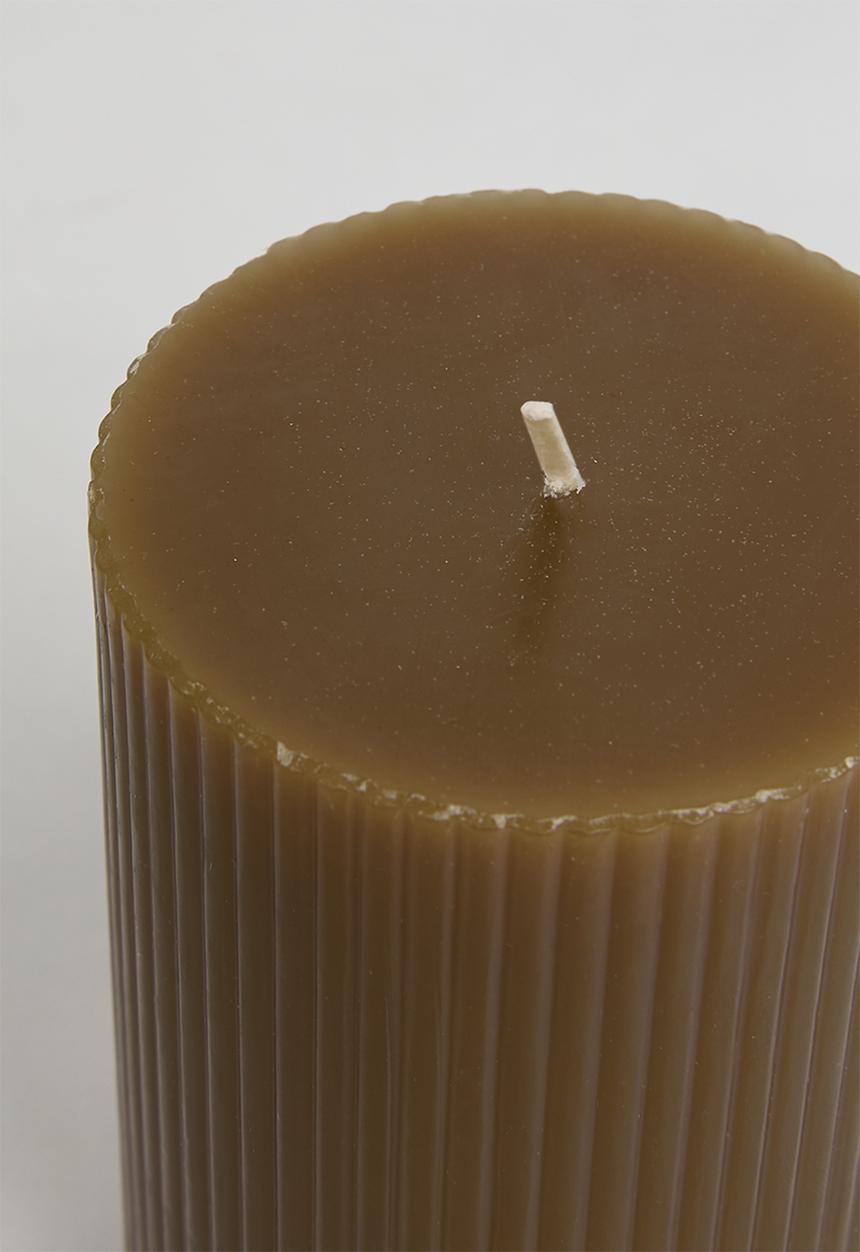 H&S - Wide Ribbed pillar candle - mud