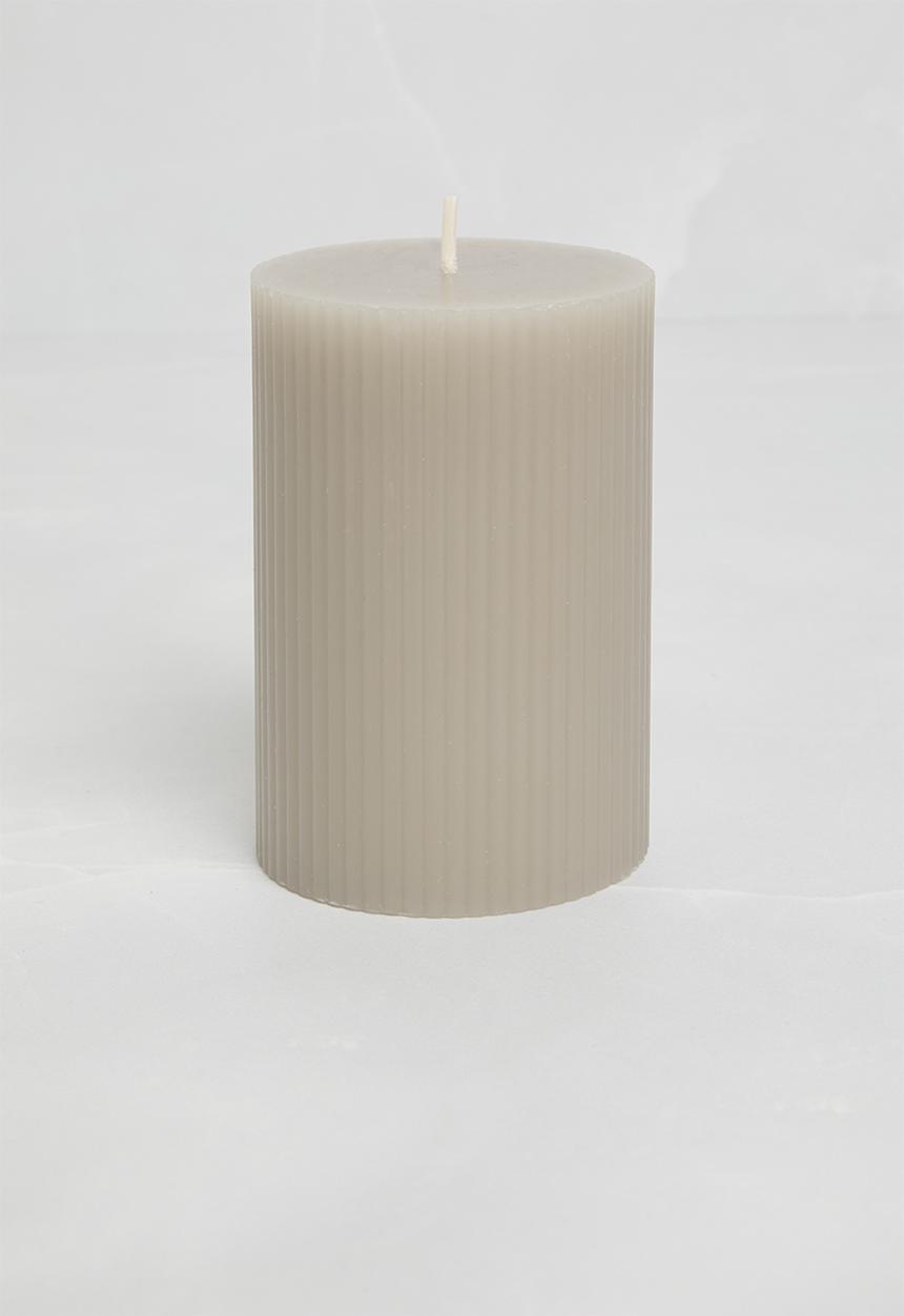 H&S - Ribbed pilla candle - cement