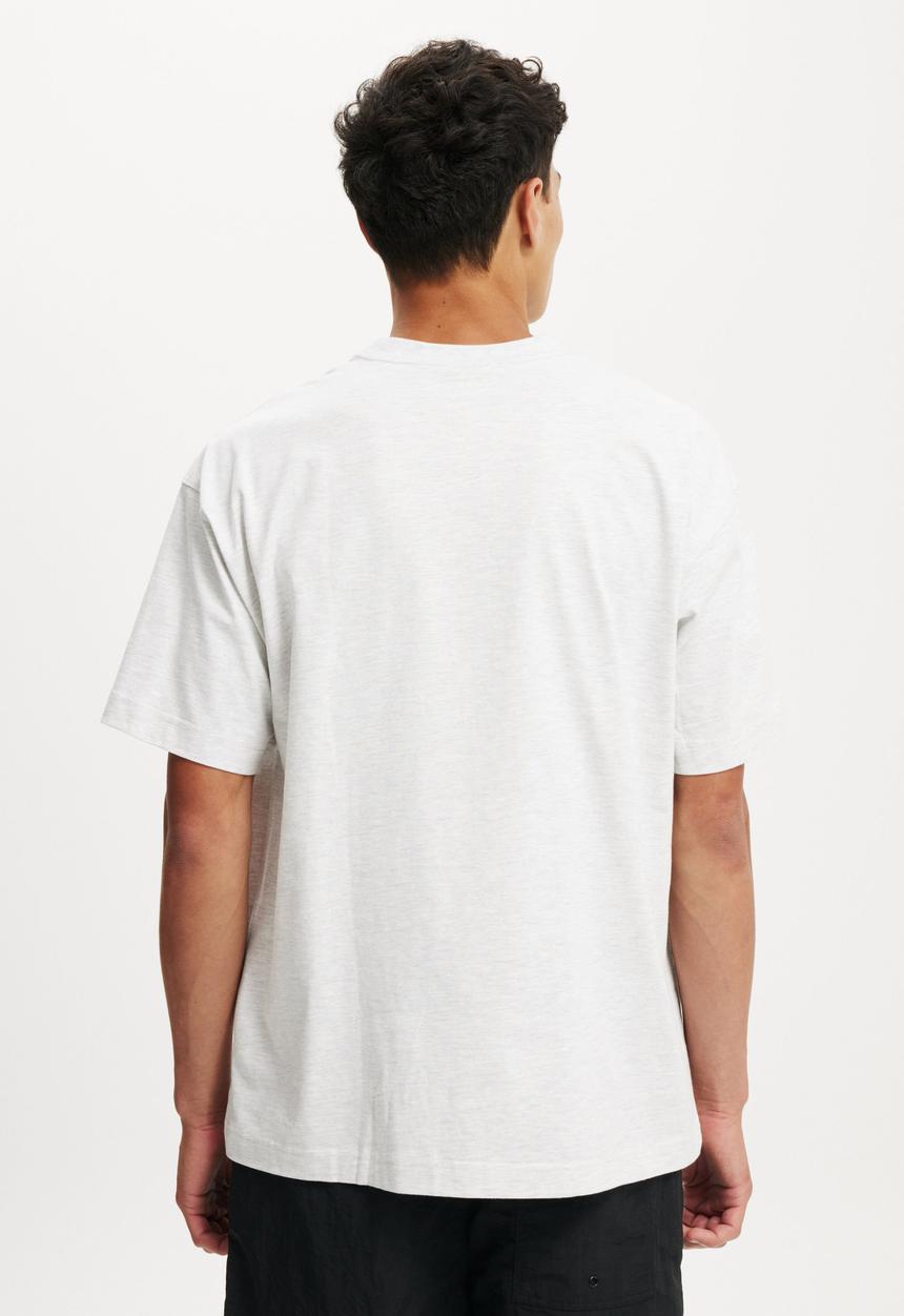 Cotton On - Box Fit Graphic T-Shirt - White Marle/Stolkholm Sessions