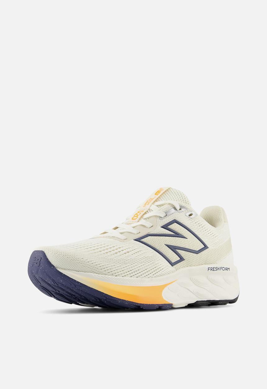 New Balance  - FRESH FOAM 520 v9