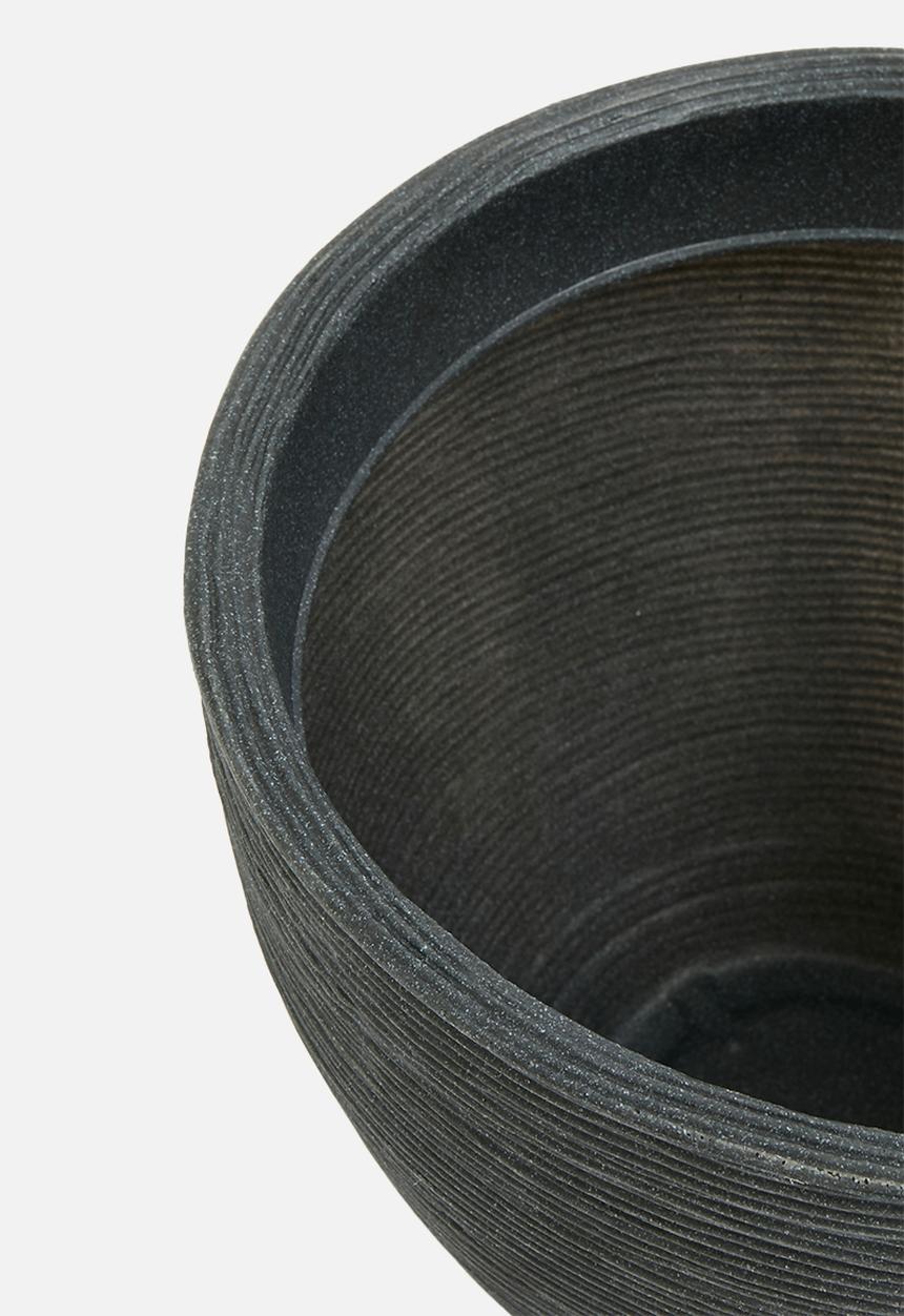H&S - Ribbed wide planter - black