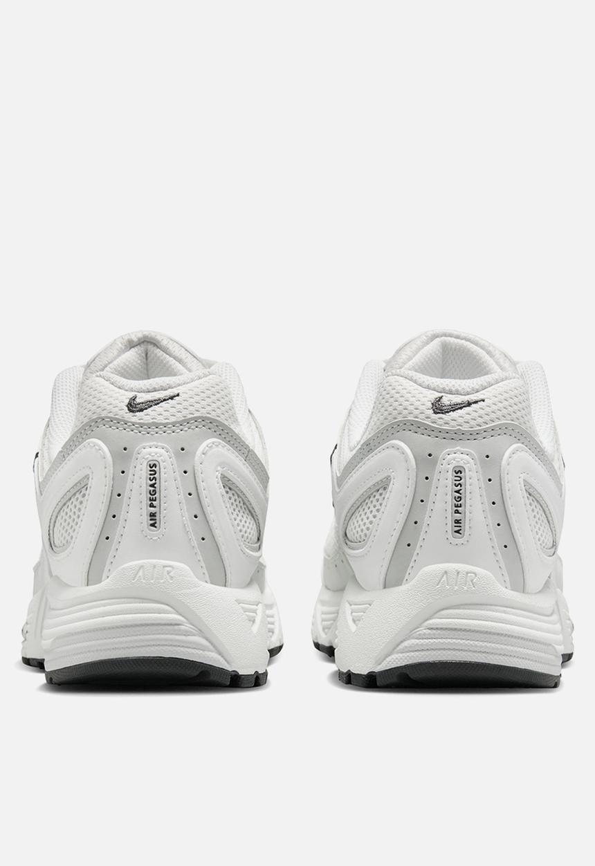 Nike - NIKE AIR PEGASUS 2005