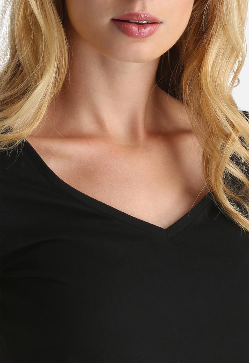 dailyfriday - Emma Essential V-Neck
