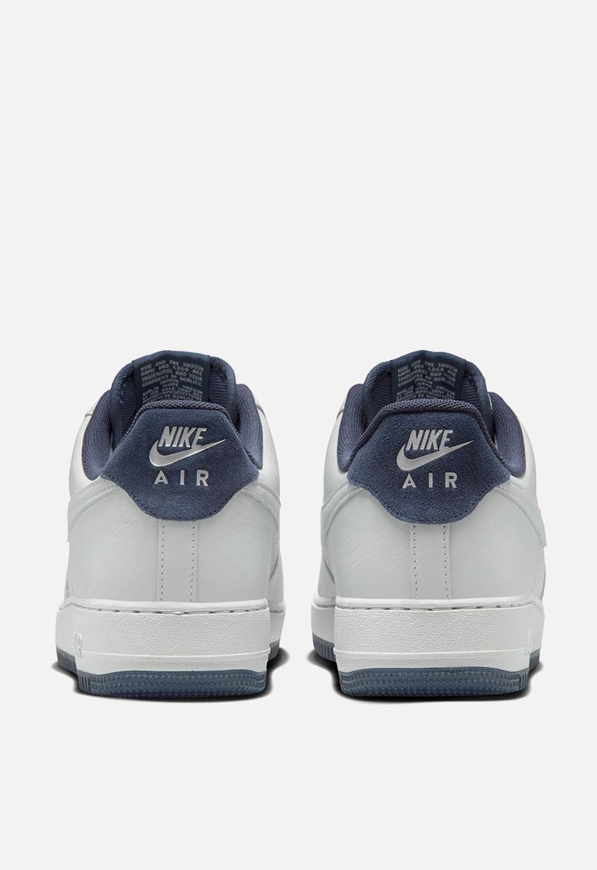 Nike - AIR FORCE 1 '07 LV8