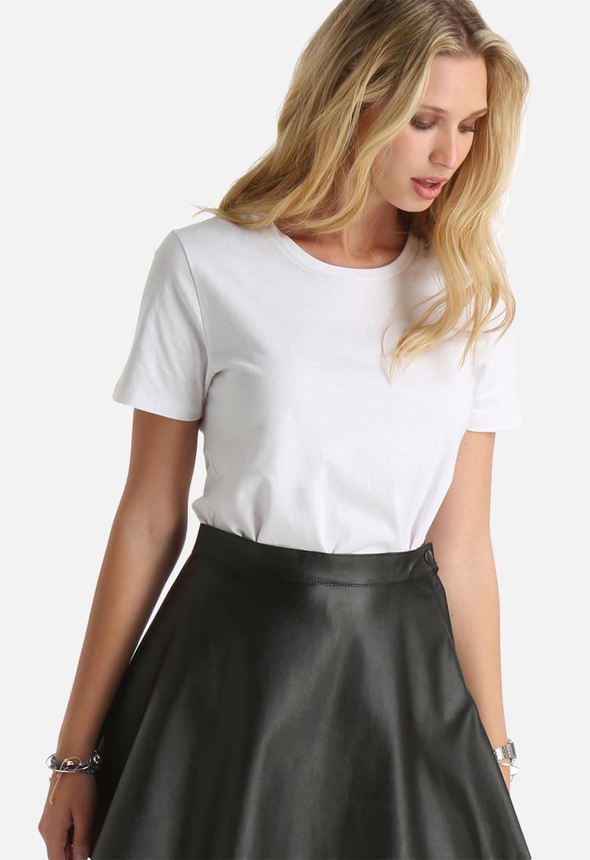 dailyfriday - Chloe Essential Crew Tee