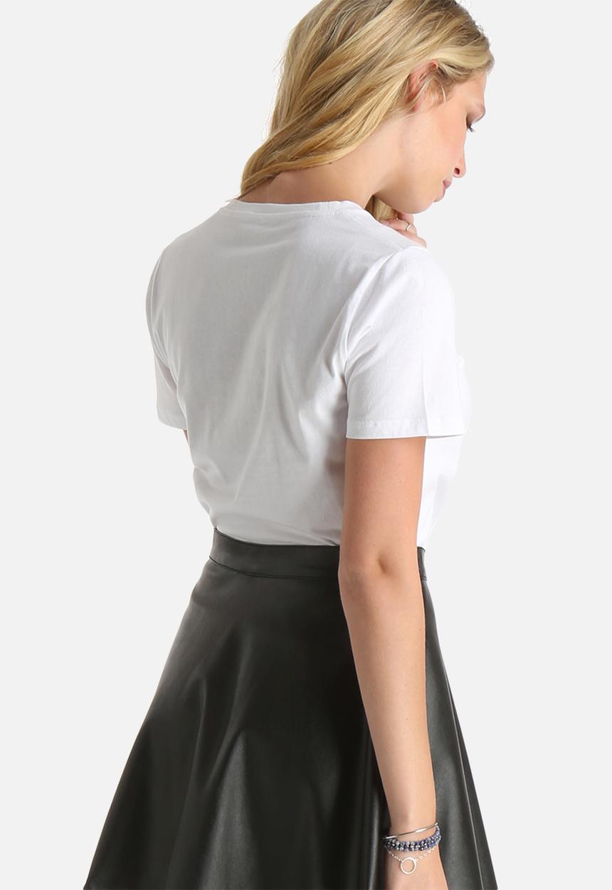 dailyfriday - Chloe Essential Crew Tee