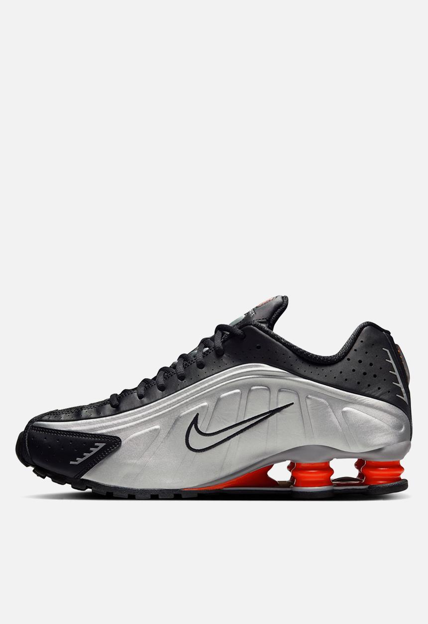 Nike - NIKE SHOX R4