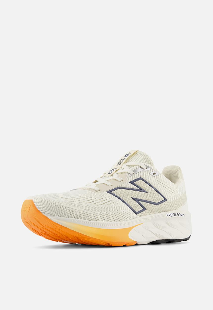 New Balance  - FRESH FOAM 520 v9