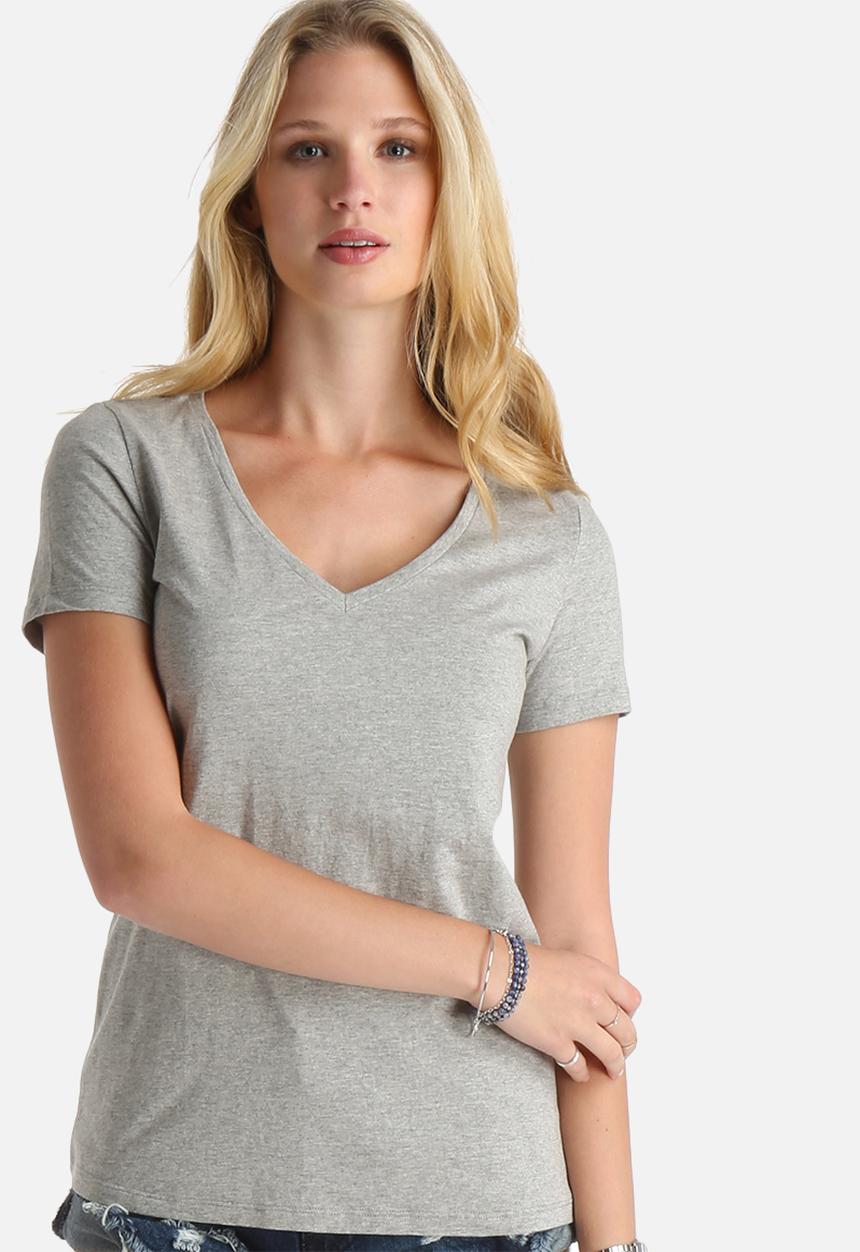dailyfriday - Emma Essential V-Neck