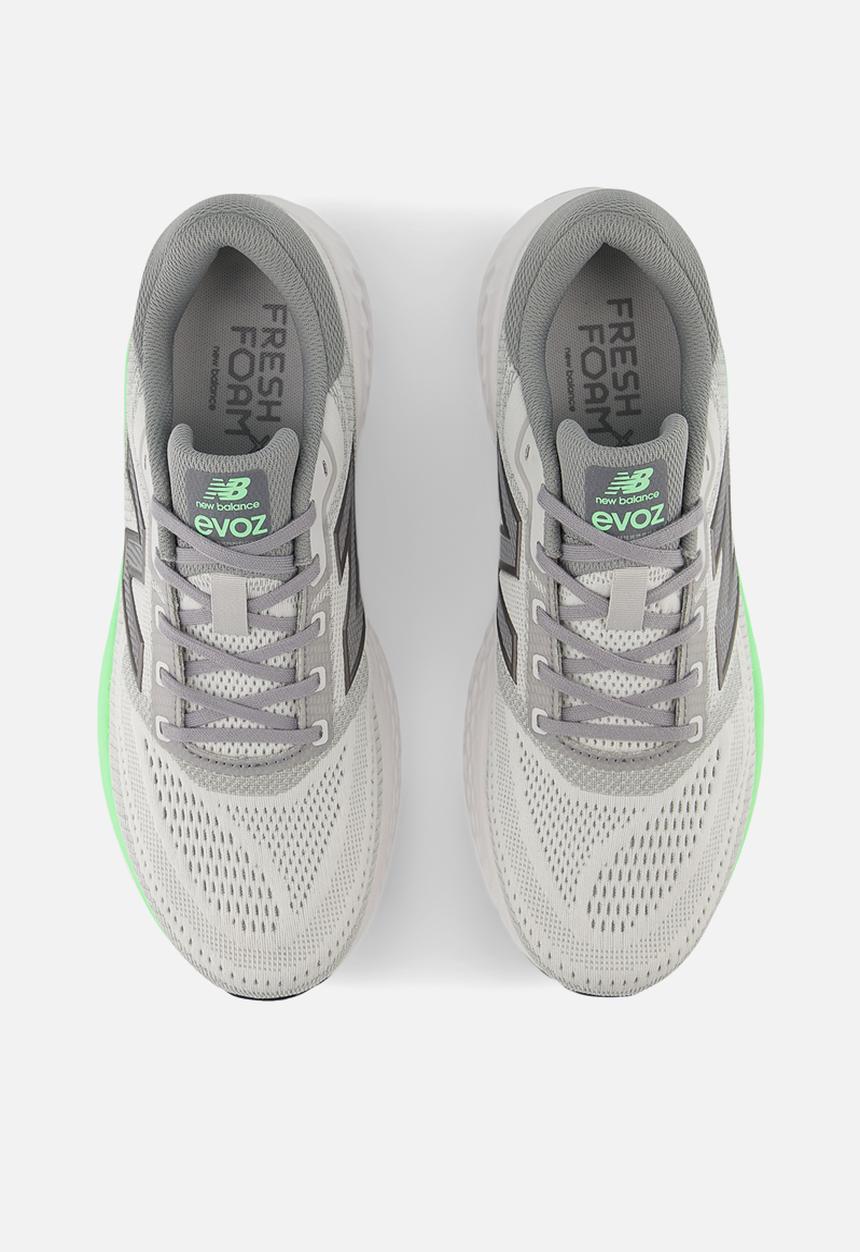 New Balance  - FRESH FOAM EVOZ v4