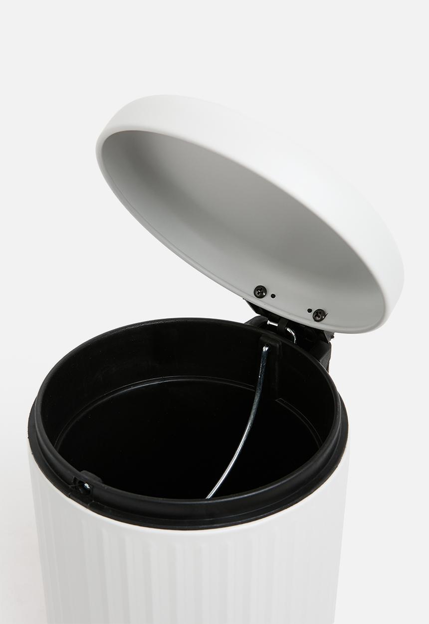 Bathroom Solutions - Ribbed pedal bin - white