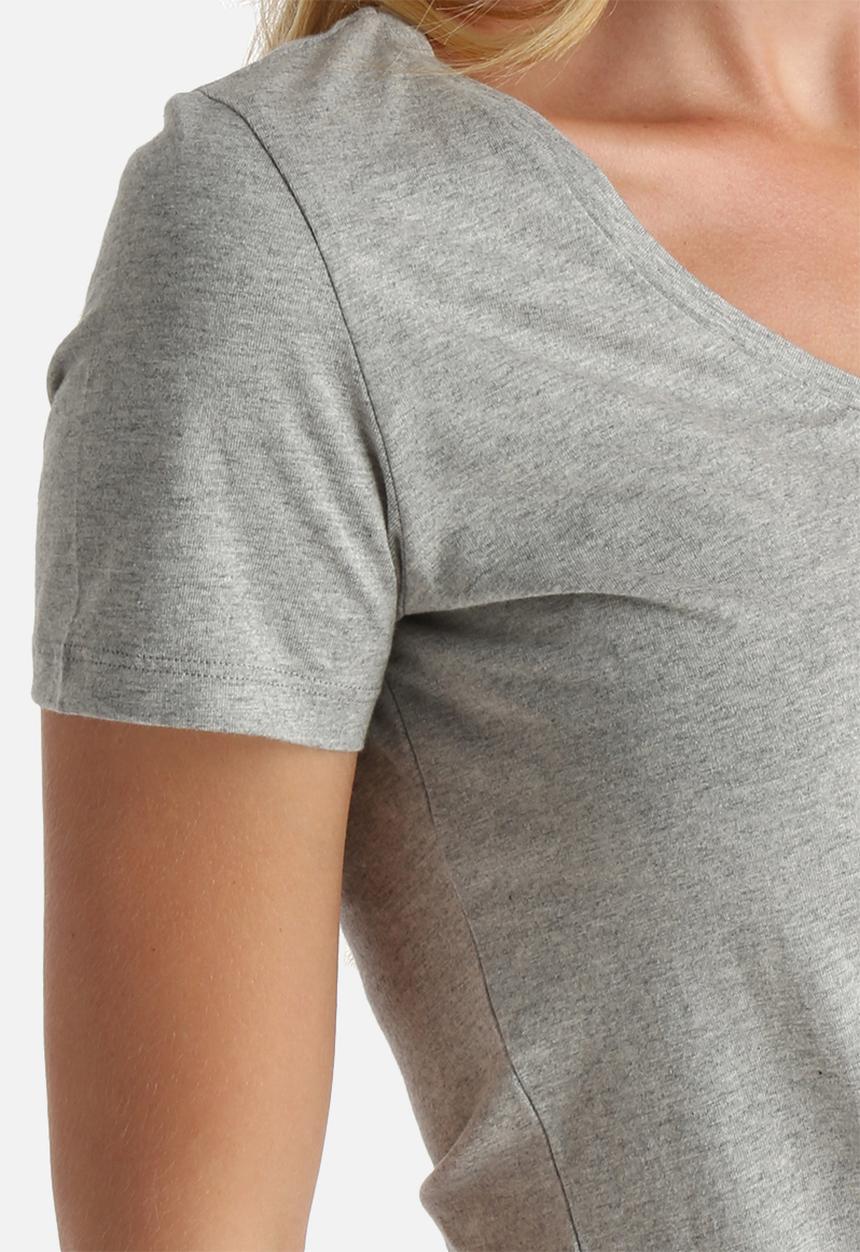 dailyfriday - Emma Essential V-Neck