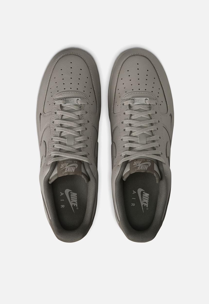 Nike - AIR FORCE 1 '07 LV8