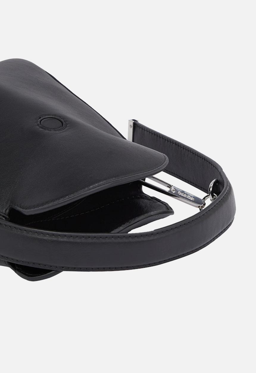 Calvin Klein - Soft sculpt mini bag - ck black