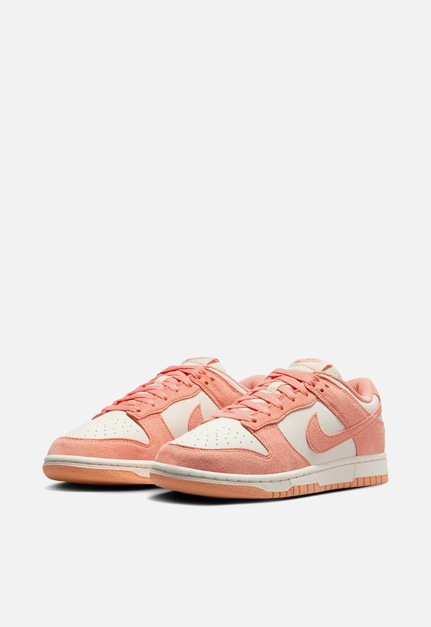 Nike - WMNS NIKE DUNK LO