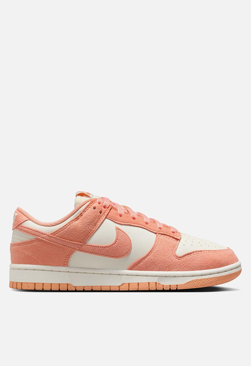 Nike - WMNS NIKE DUNK LO