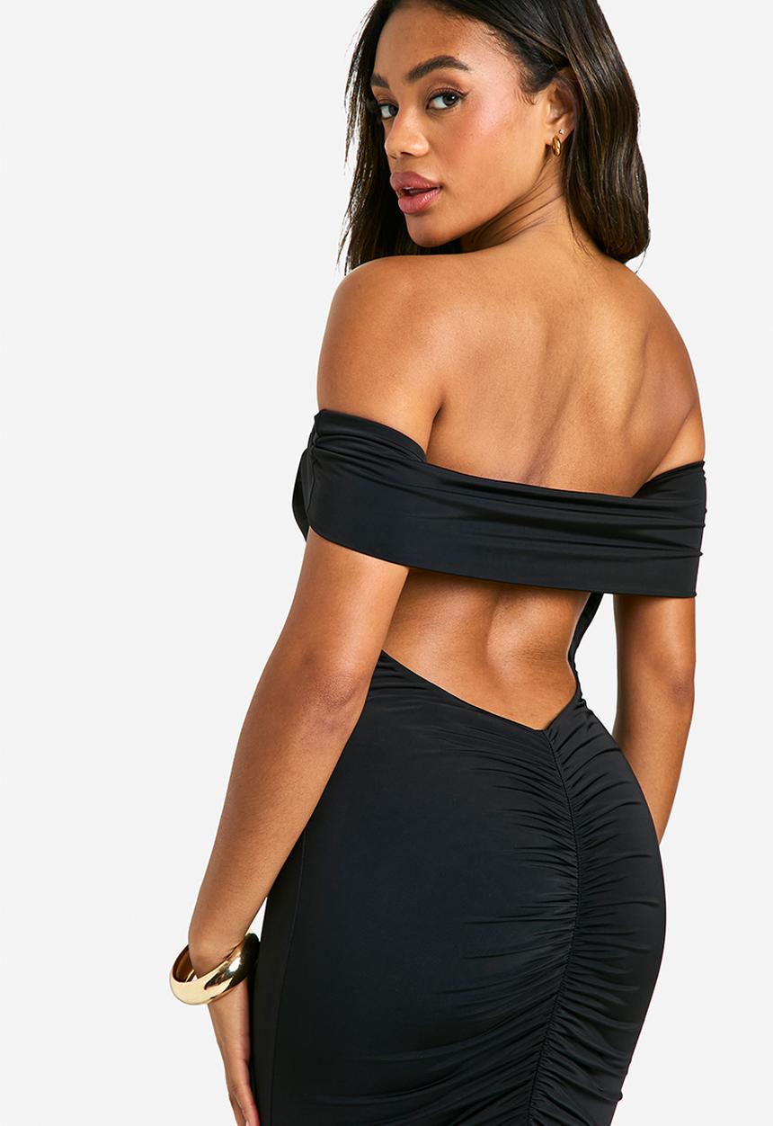 boohoo - Off Shoulder Ruched Back Slinky Maxi Dress - Black