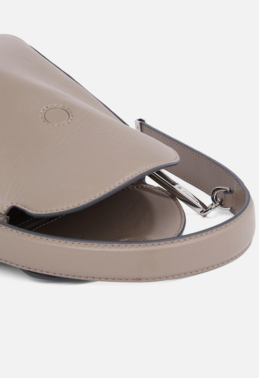 Calvin Klein - Soft sculpt mini bag - cinder