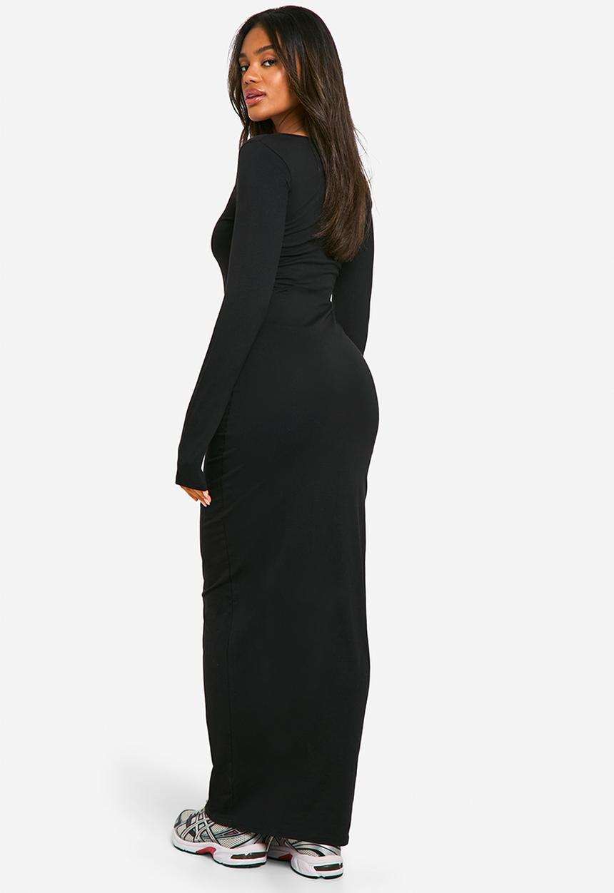 boohoo - Basic Long Sleeve Scoop Neck Maxi Dress - Black