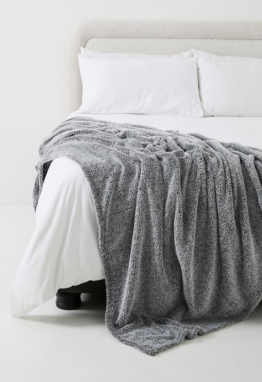 Sixth Floor - Shaggy Fleece Melange Throw - Charcoal