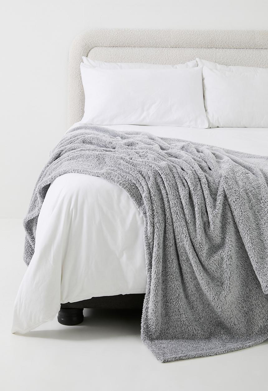 Sixth Floor - Shaggy Fleece Melange Throw - Grey