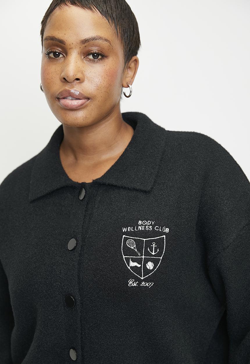 Cotton On - Plus Active Knitted Graphic Bomber - Black/Heritage Club