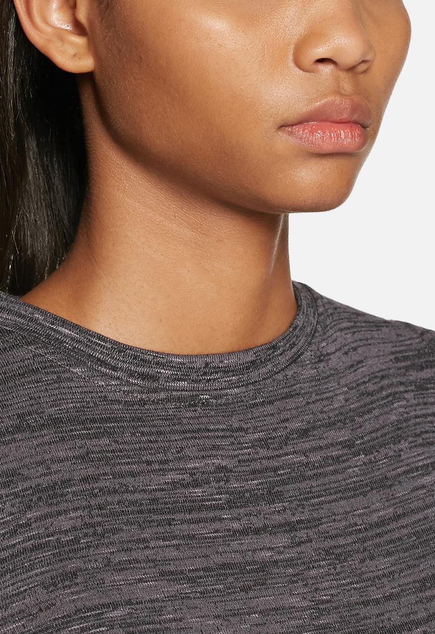 dailyfriday - Cold shoulder top