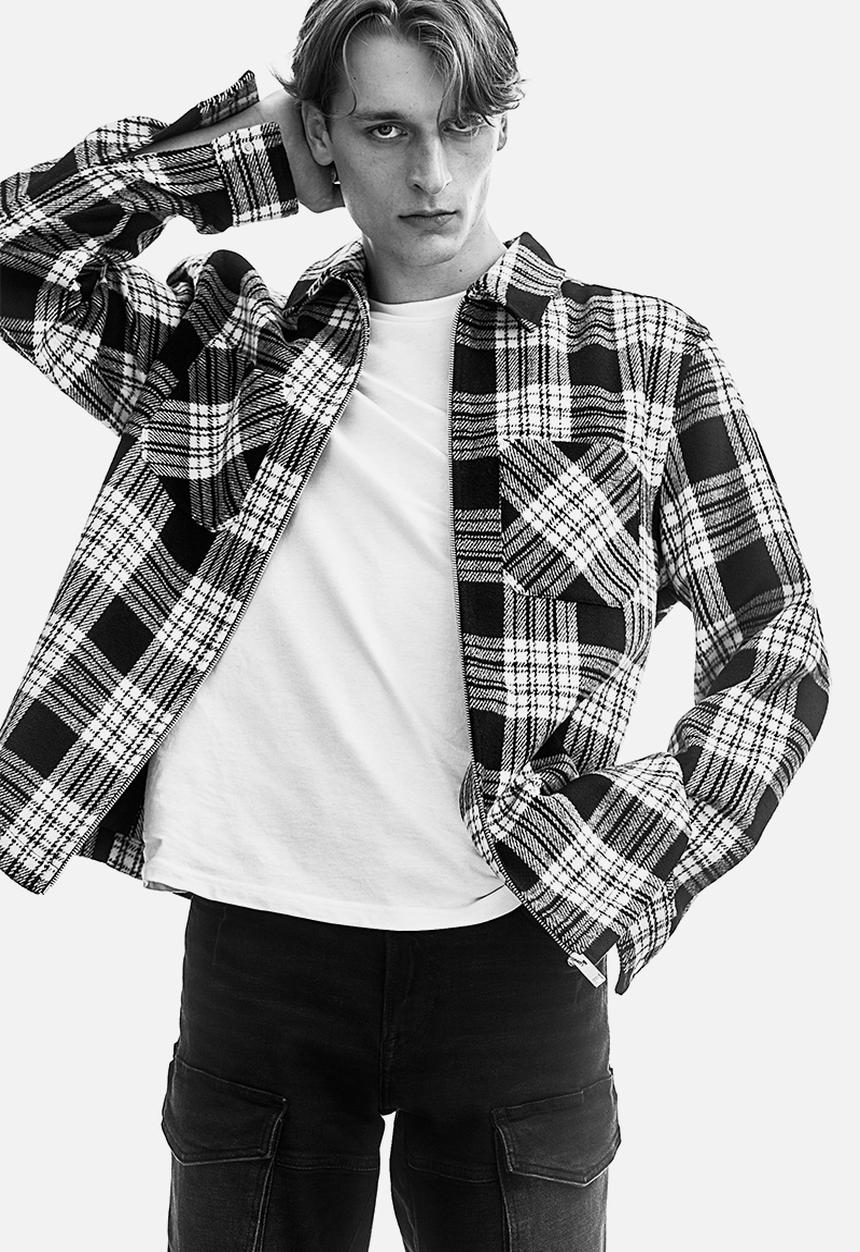 H&M - Slim cargo jeans - black