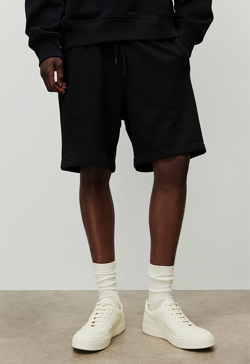 H&M - Regular fit sweatshorts - black
