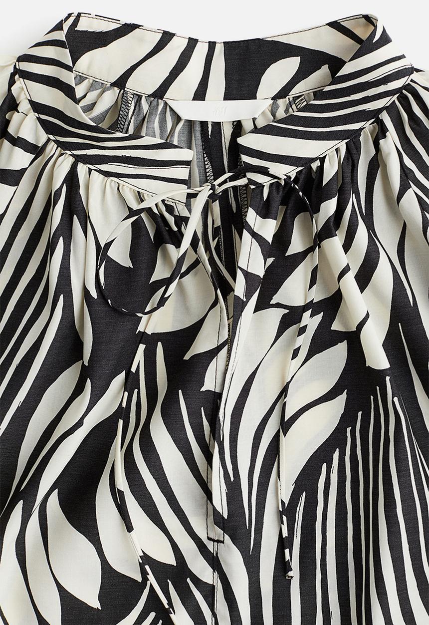 H&M - Oversized tie-detail dress - black,multi,white