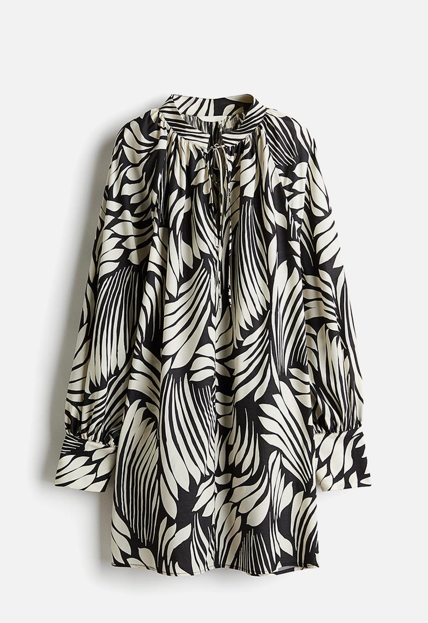 H&M - Oversized tie-detail dress - black,multi,white