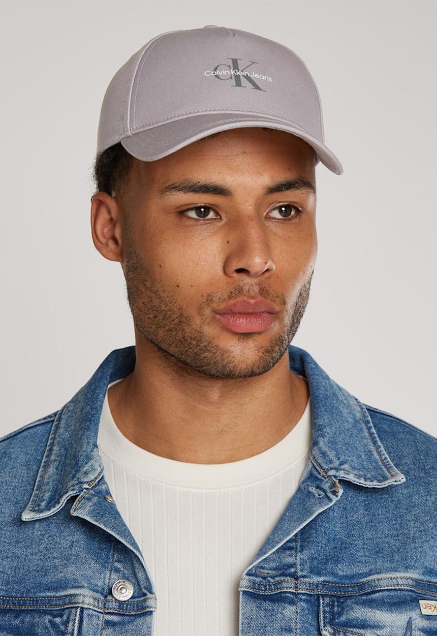 Calvin Klein - Monologo Print Cap Warm - Titanium