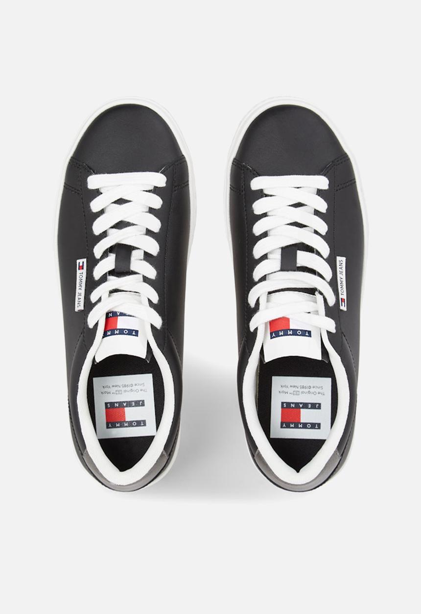 Tommy Hilfiger - Cupsole leather sneaker - black