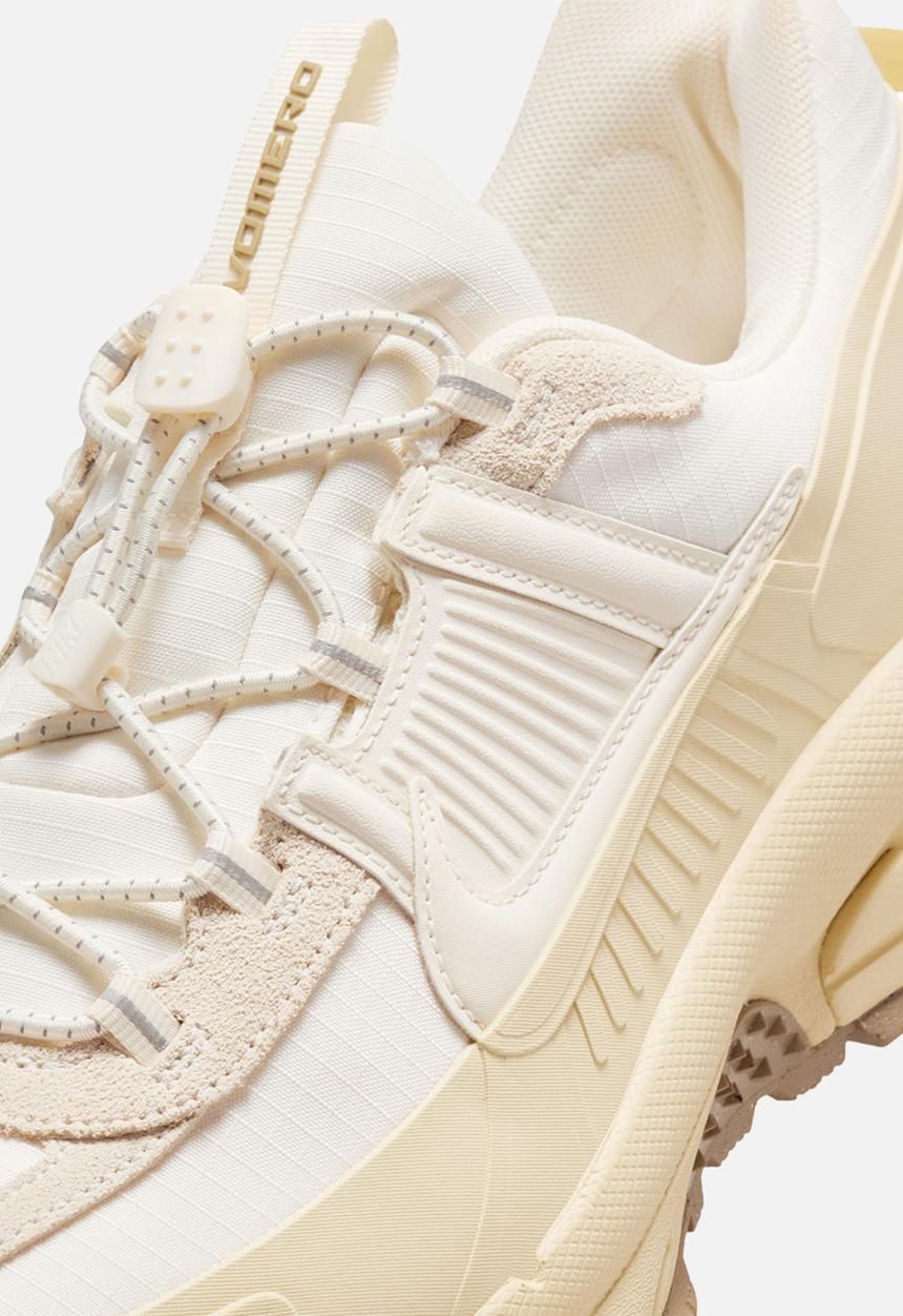 Nike - NIKE ZOOM VOMERO ROAM