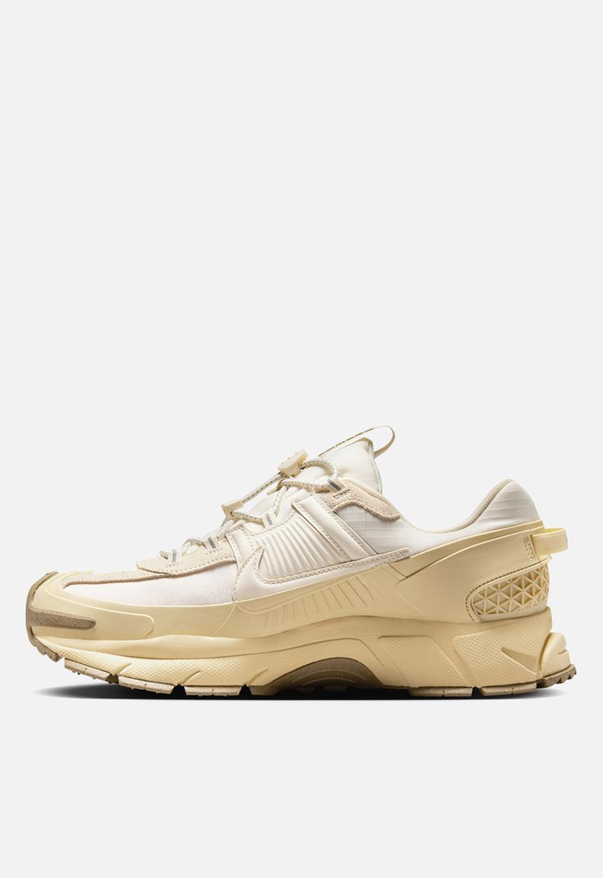 Nike - NIKE ZOOM VOMERO ROAM